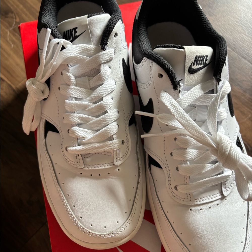 Nike White and Black Sneakers - Gamma Force
